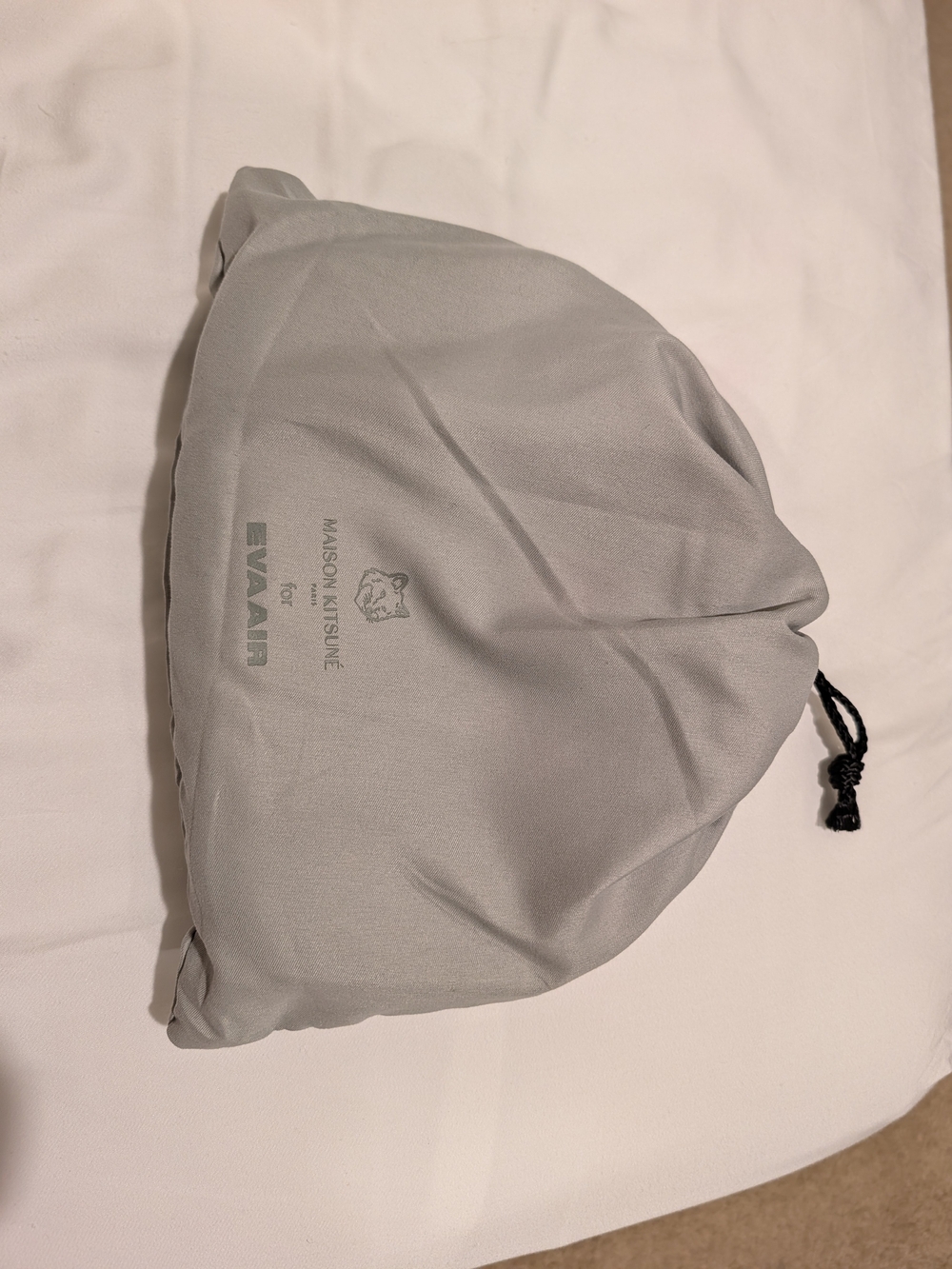 Eva Air Amenities Light Green Travel Pouch Toiletry Bag